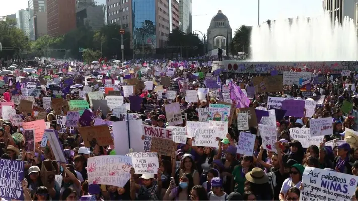 Día Internacional de la Mujer: Marcha 8M rompe récord con más de 200 mil asistentes