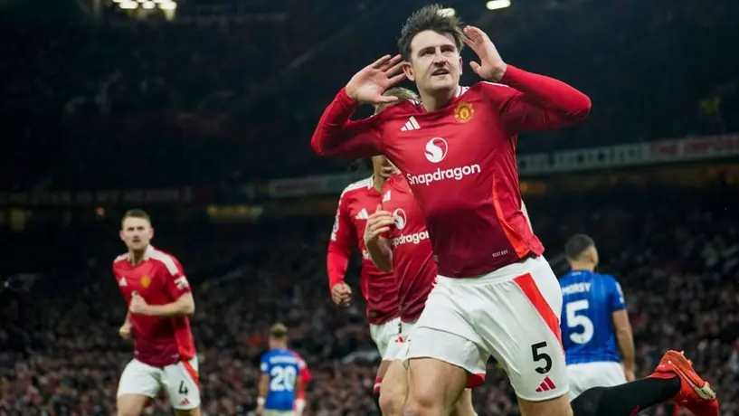 Manchester United evita el desastre al derrotar a Ipswich Town en Premier League