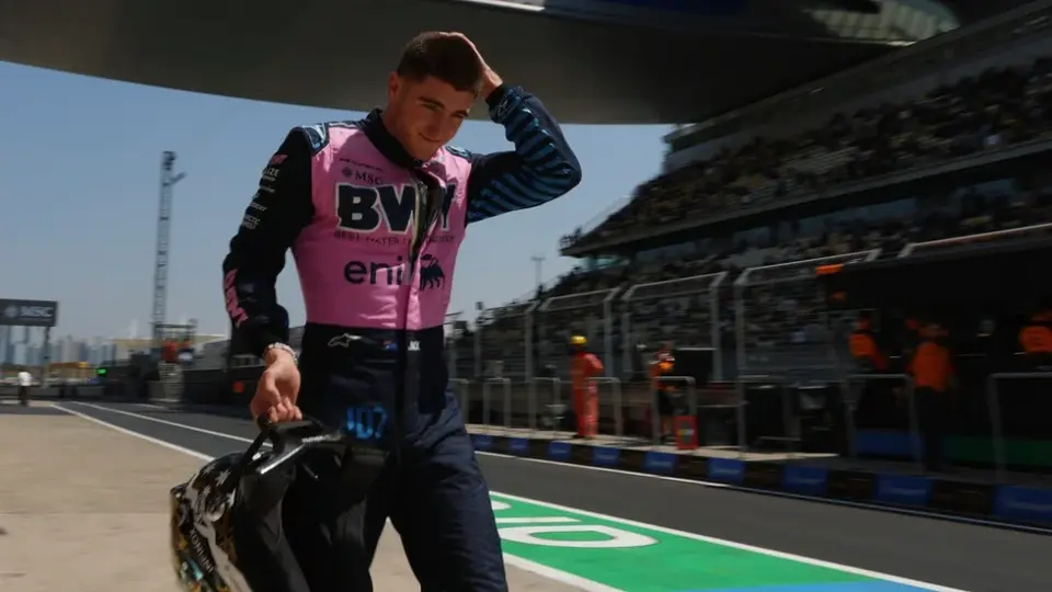 Comisarios sancionaron a Jack Doohan por choque con Gabriel Bortoleto en sprint de China