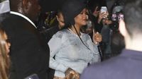 Rihanna sorprende en la Met Gala 2025 al revelar su tercer embarazo