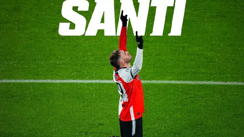 Santiago Giménez y su emotiva despedida del Feyenoord