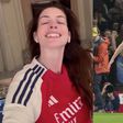 ¡Amor por los Gunners! Anne Hathaway celebra goleada del Arsenal al Real Madrid en Champions