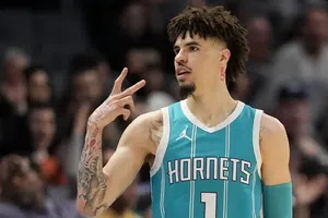 LaMelo Ball se perderá el resto de la temporada por una lesión en el tobillo