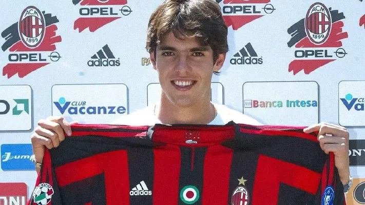 Kaká responde a Santiago Giménez: "Dios te bendiga en el Milan”