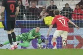 Hansi Flick bromea sobre la adicción al tabaco de Wojciech Szczesny: “Es más tranquilo así”