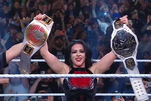 WWE: ¡Haciendo historia! Stephanie Vaquer es doble campeona en NXT