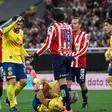 ¿No era roja? Cade Cowell se va expulsado del Chivas vs América; expertos generan polémica