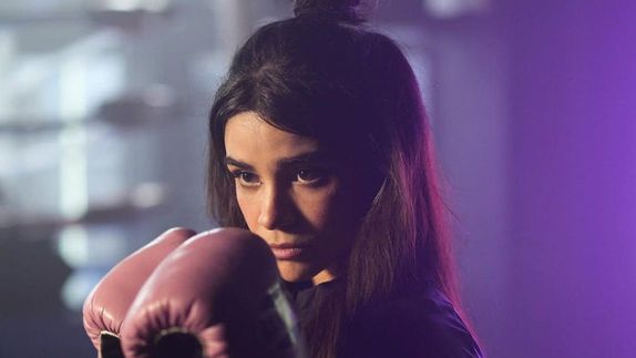 Alana Flores trabaja intensamente de cara a su combate con Flor Vigna