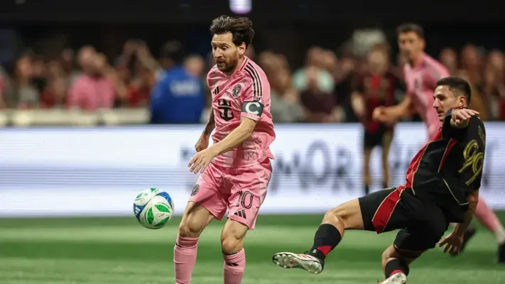 Messi y Picault llevan al Inter Miami a una victoria de 2-1 sobre Atlanta United