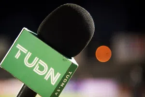 ¿Deja TUDN? Tubi ‘roba’ a importante narrador de Televisa