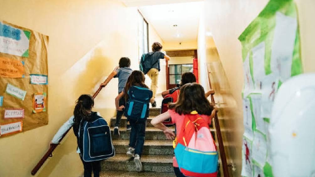 ¿Cuándo regresan los alumnos a clases tras las vacaciones de Semana ...