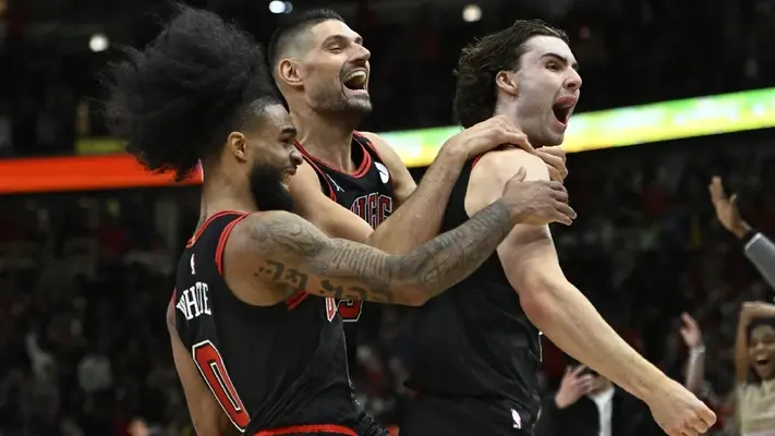 Chicago Bulls vence a Lakers con tiro desde media cancha en final dramático
