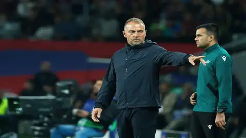 Hansi Flick feliz por el momento del Barcelona: "Estoy muy orgulloso"