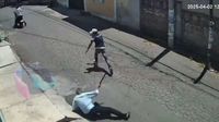 VIDEO: ¡Surge otro abuelito vengador! Usó machete para defenderse de asalto en Tulyehualco