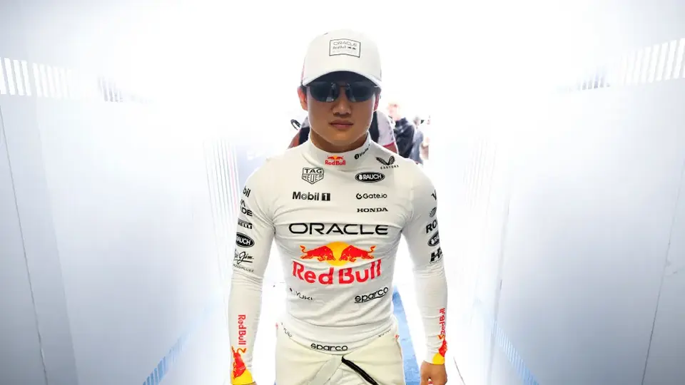 Yuki Tsunoda no suma y sigue la 'maldición' de Checo Pérez en Red Bull