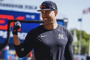 Yankees colocan a Stanton en lista de lesionados y adquieren a Bryan de la Cruz