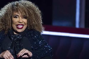 Murió Roberta Flack, cantante del tema "Killing me softly with his song"