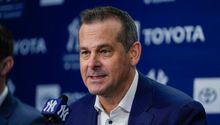 Los Yankees y Aaron Boone acuerdan extensión de contrato de dos años