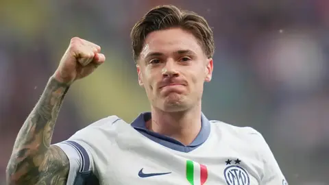Inter de Milán vence a Torino y no se despega de Napoli en la Serie A