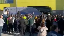 Aficionados de Villarreal le dan recibimiento hostil al Real Madrid: '¡Ladrones!'
