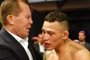 Julio César Chávez y su emotivo gesto con ‘Lazy Boy’ tras derrota en la UFC Fight Night