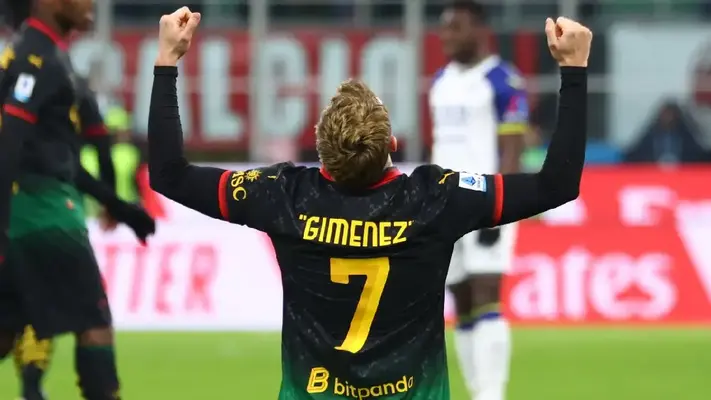 Prensa italiana considera que Santiago Giménez "merecía un gol" ante Lecce