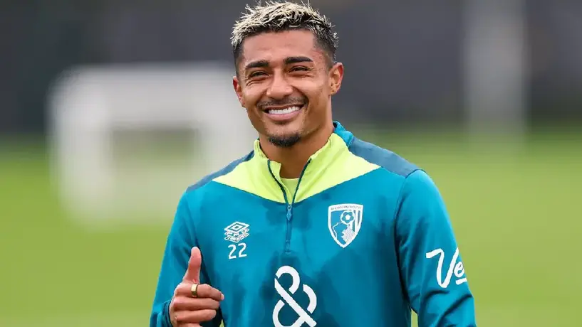 Julián Araujo cerca de volver a jugar con Bournemouth