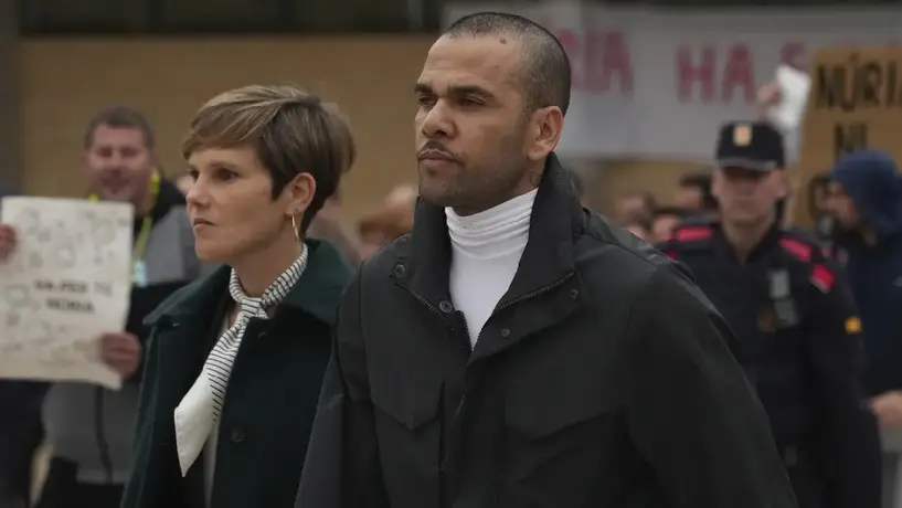 Fiscales españoles apelarán la absolución de Dani Alves por condena de violación
