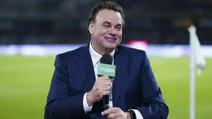 David Faitelson denuncia agresión física en partes íntimas durante el Clásico Nacional de Concachampions