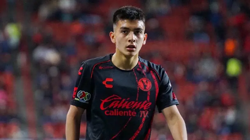 Gilberto Mora, joya del futbol mexicano, firma con agente de Haaland y Santiago Giménez