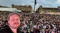 Gints Zilbalodis, director de ‘Flow’, presenta su película ante 15 mil personas en el Zócalo