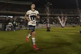 Pumas homenajea a Pablo Bennevendo por sus 100 partidos con el equipo