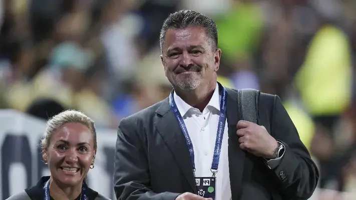 Carlos Hermosillo 'estalló' ante la LIGA MX por las pésimas condiciones del campo del Estadio Jalisco