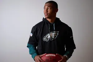 Devonta Smith visita España como embajador de NFL previo al juego en Madrid