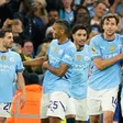 Manchester City se afianza a Champions tras golear al Bournemouth con Julián Araujo como titular