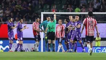 Mazatlán vs Chivas: Arbitraje de Fernando 'Curro' Hernández desata polémica