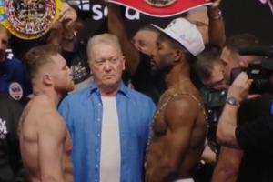 Canelo Álvarez y William Scull cumplen pesaje para pelea en Arabia