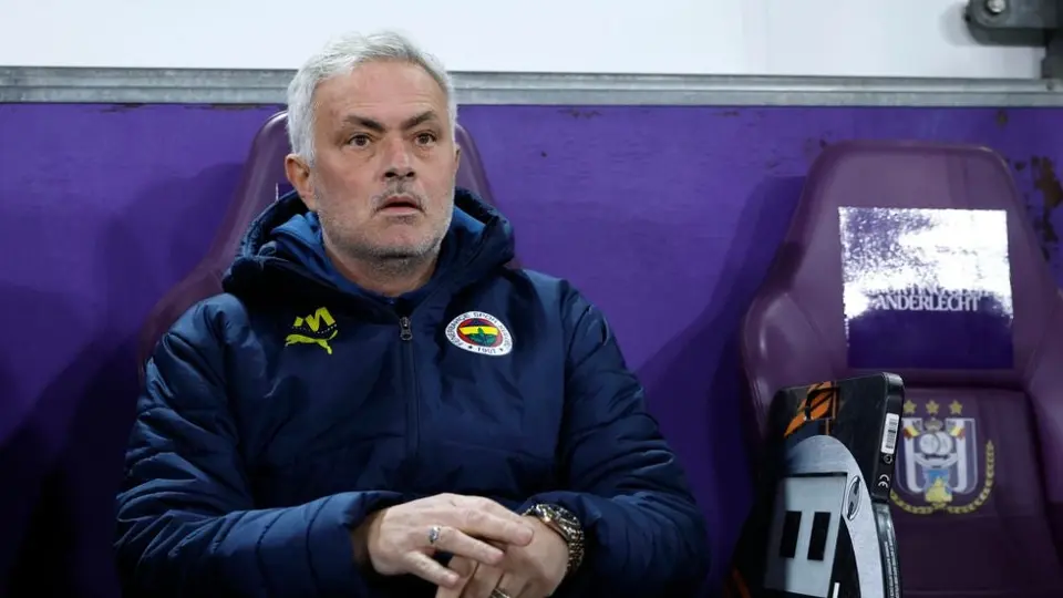 Mourinho: “Todo mundo conoce mis defectos, pero el racismo no es uno de ellos”