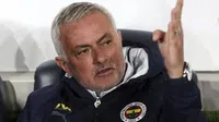 ¡A la Canarinha! Brasil busca a Mourinho para ocupar el banquillo, según reportes