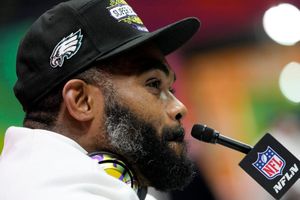 Brandon Graham, ala defensiva de los Eagles, regresa de una lesión para el Super Bowl