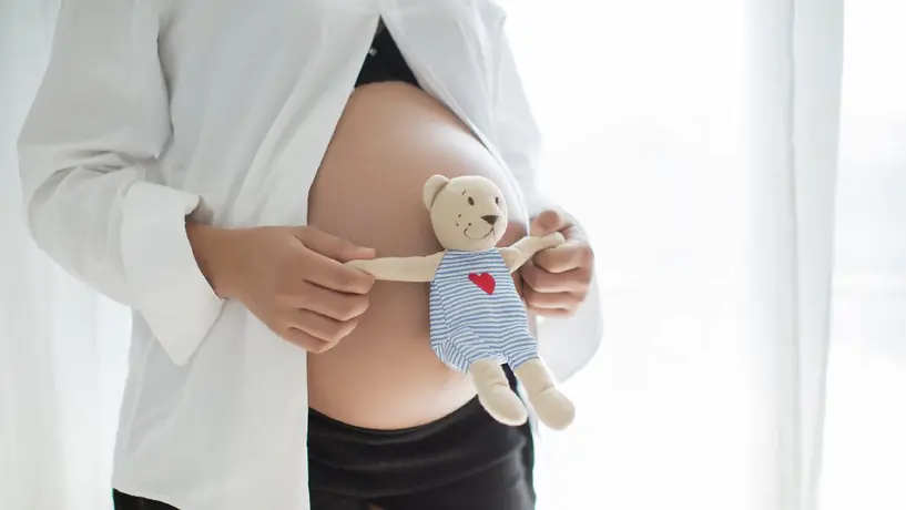 Día de las Madres 2025: Embarazo adolescente disminuye... ¡pero sigue alto en estados con marginación!