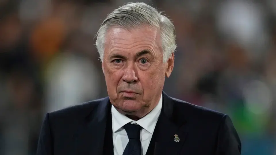 Exentrenador de Barcelona sale en defensa de Carlo Ancelotti: "Para mí no es culpable"
