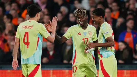 ¡Se encienden alarmas en Barcelona! Pau Cubarsí salió lesionado del juego de España ante Países Bajos