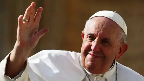 Papa Francisco tras un ataque de tos: Tomó café y leyó los periódicos