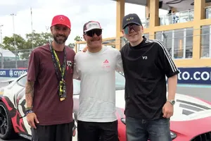 ¡Invitados de lujo en el GP! Miguel Layún y BZRP fueron captados este fin de semana en Miami