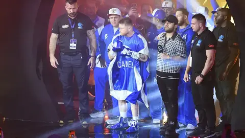 David Faitelson 'se burla' de Canelo vs Scull al compararla con pelea callejera