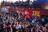 De la Fuente de Canaletas al Camp Nou: Así fue el recorrido de campeón del Barcelona