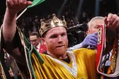 ‘Canelo’ Álvarez sorprende con ‘extraño’ festejo luego de victoria en Arabia Saudita