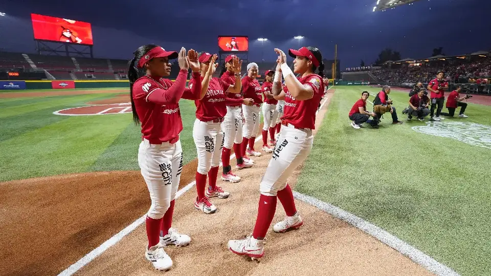 ¡Triplete! Diablos Rojos del México dominan los deportes en los que participan