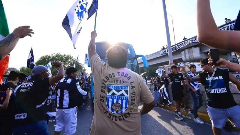 Afición de Rayados protagoniza nueva bronca tras derrota ante Pachuca